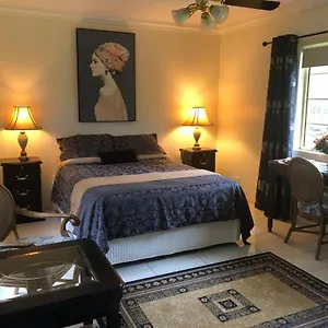 Bed & Breakfast Montrose, Apple Tree Creek